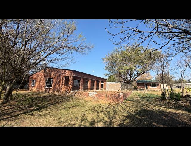 22,150M² SMALLHOLDING FOR SALE IN MARISTER
